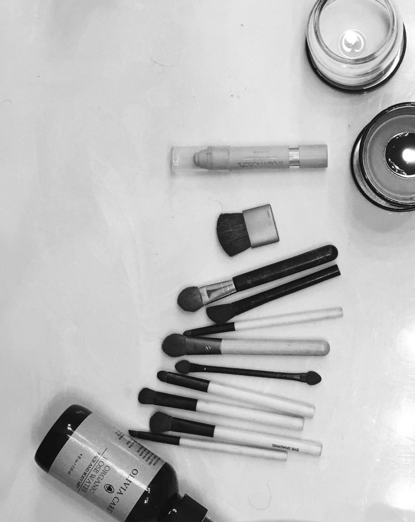 Check out what a day in the life looks like for a photographer momma heading to document a birth!