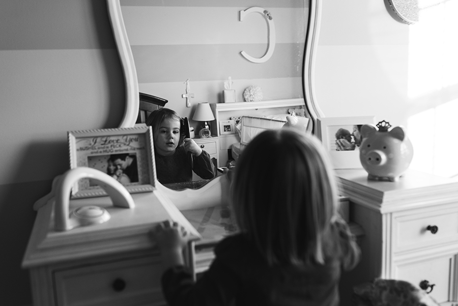 Want to know what a day looks like for a photographer momboss? Check out this day in the life with Kristin of Kristin Cornely Photography!