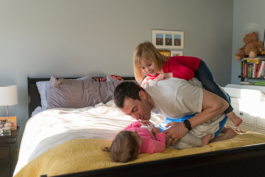 Want to know what a day looks like for a photographer momboss? Check out this day in the life with Kristin of Kristin Cornely Photography!