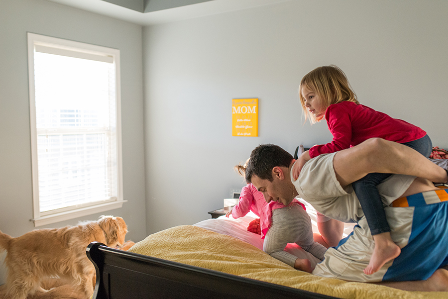 Want to know what a day looks like for a photographer momboss? Check out this day in the life with Kristin of Kristin Cornely Photography!